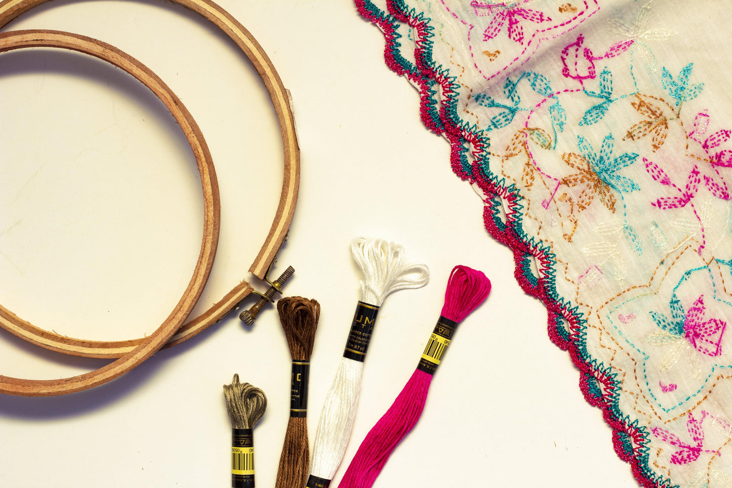 UMC STAG Pack of 50 Popular Colours Premium Embroidery Thread | 100% Egyptian Cotton Premium Skeins | Cross Stitch Embroidery Floss | Oeko TEX Certified Stranded Cotton | Ideal for Arts & Crafts - UMC STAG